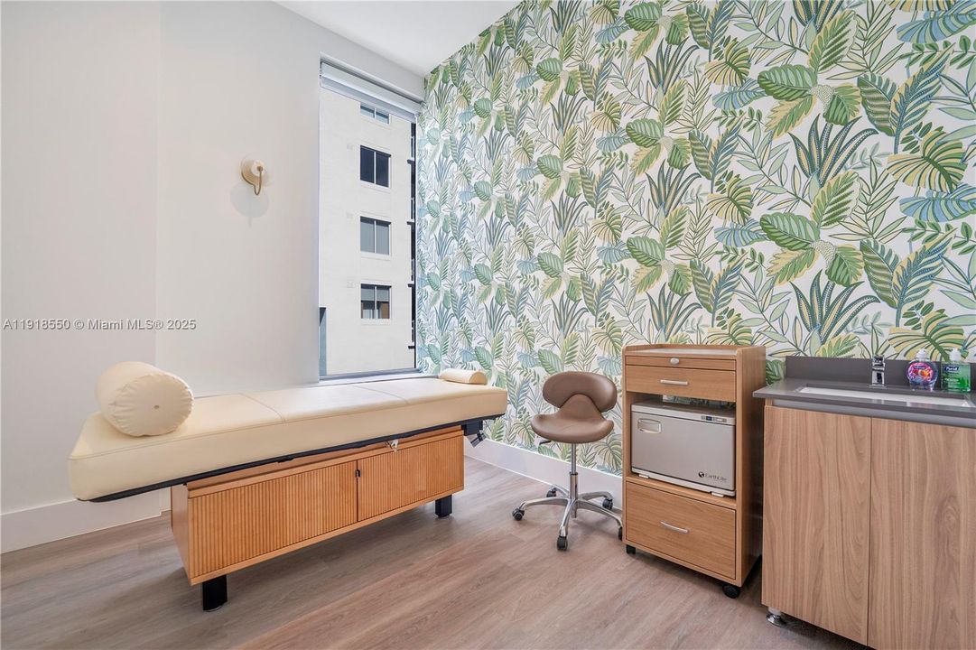 En Venta: $450,000 (2 camas, 2 baños, 1130 Pies cuadrados)