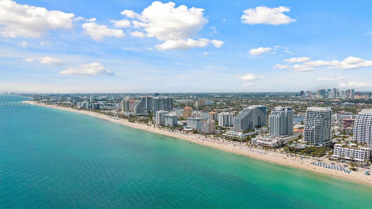 For Rent: $6,100 (2 beds, 2 baths, 1214 Square Feet)