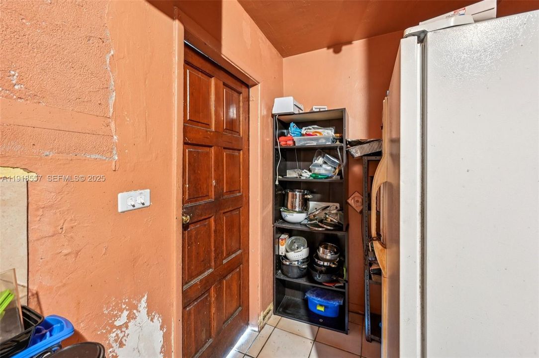 En Venta: $460,000 (3 camas, 2 baños, 1200 Pies cuadrados)