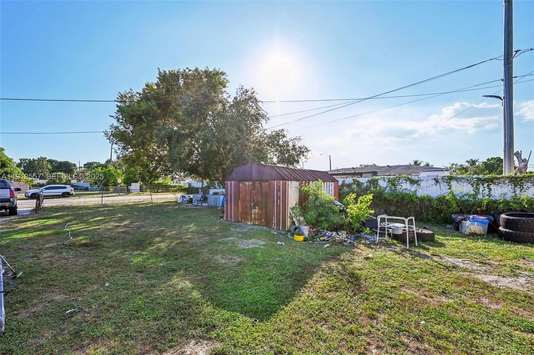 En Venta: $460,000 (3 camas, 2 baños, 1200 Pies cuadrados)