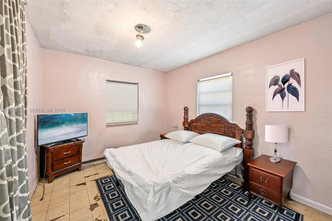 En Venta: $460,000 (3 camas, 2 baños, 1200 Pies cuadrados)