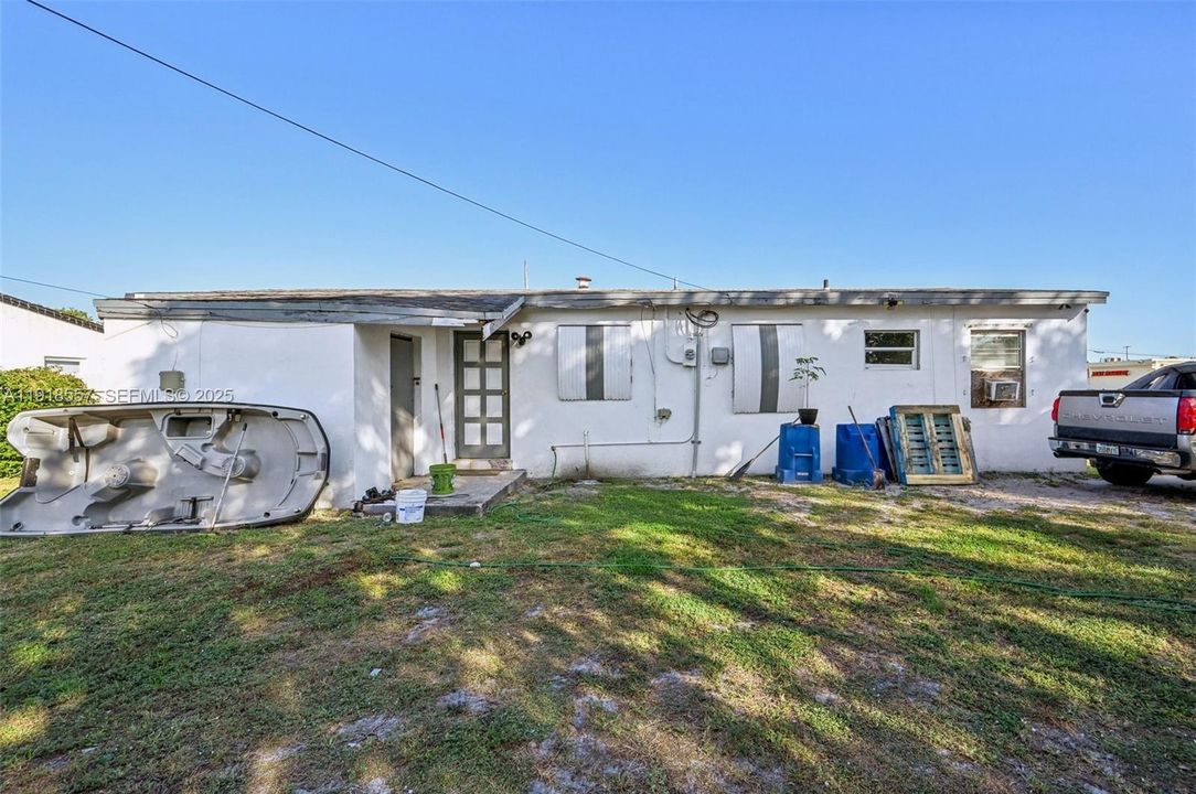 En Venta: $460,000 (3 camas, 2 baños, 1200 Pies cuadrados)