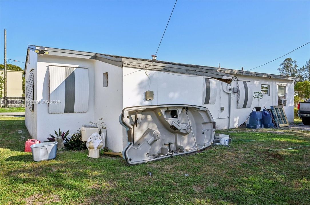 En Venta: $460,000 (3 camas, 2 baños, 1200 Pies cuadrados)