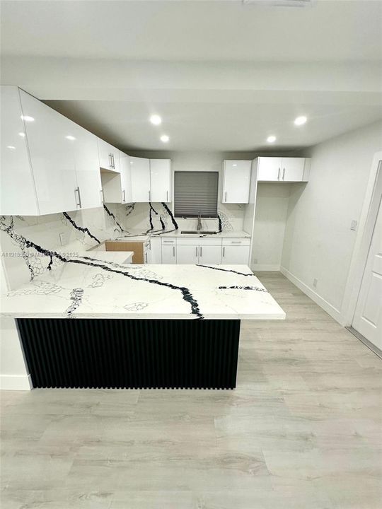 For Sale: $485,000 (3 beds, 2 baths, 1272 Square Feet)