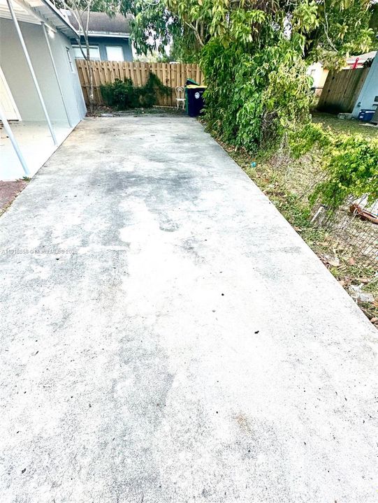 For Sale: $485,000 (3 beds, 2 baths, 1272 Square Feet)