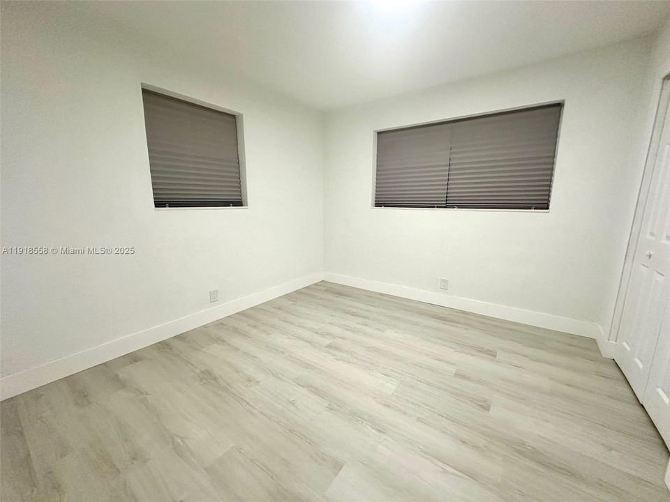 For Sale: $485,000 (3 beds, 2 baths, 1272 Square Feet)