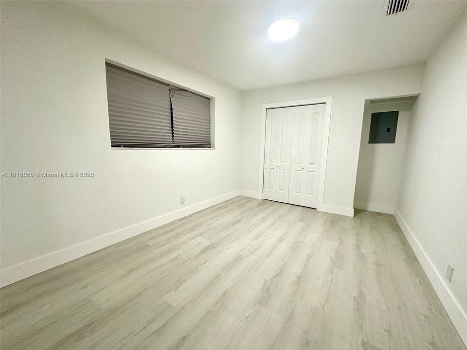 For Sale: $485,000 (3 beds, 2 baths, 1272 Square Feet)