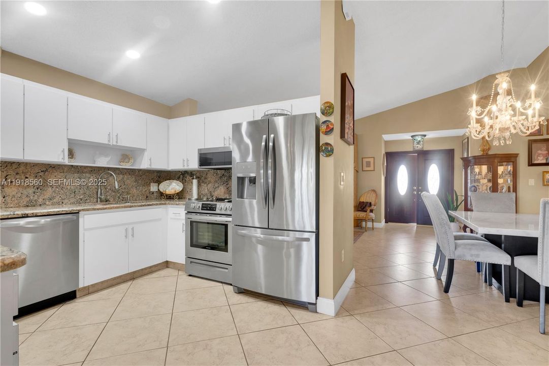 For Sale: $660,000 (3 beds, 2 baths, 1733 Square Feet)