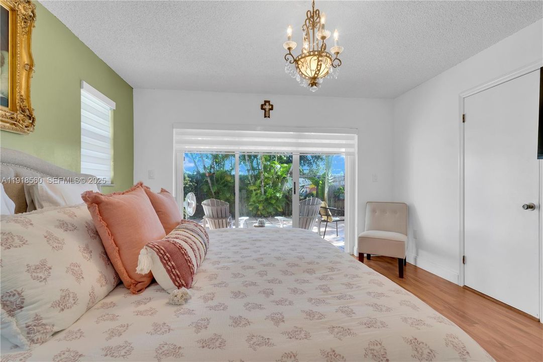 For Sale: $660,000 (3 beds, 2 baths, 1733 Square Feet)