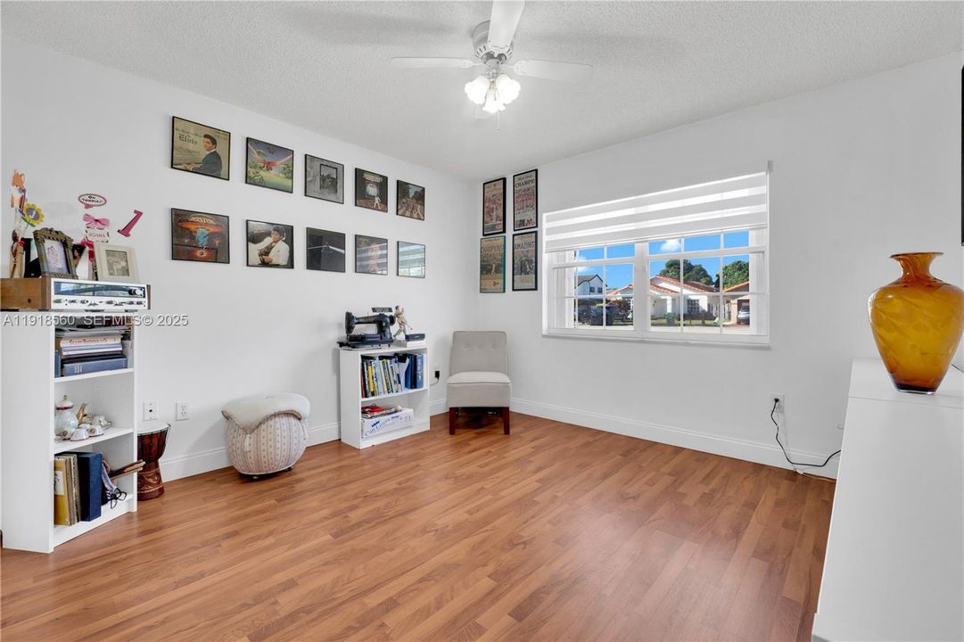 For Sale: $660,000 (3 beds, 2 baths, 1733 Square Feet)