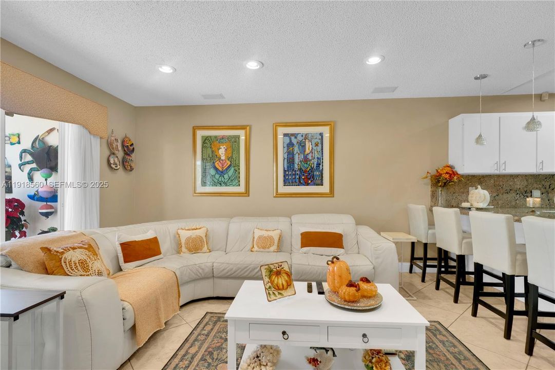 For Sale: $660,000 (3 beds, 2 baths, 1733 Square Feet)