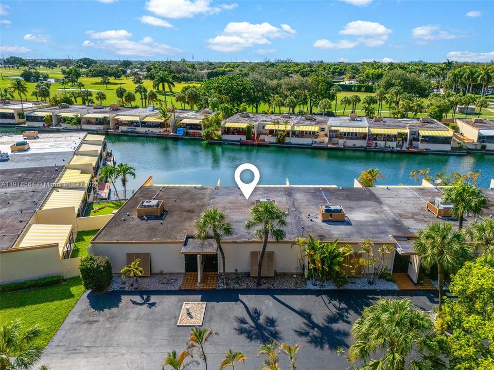 合同活跃: $3,000 (3 贝兹, 2 浴室, 1460 平方英尺)