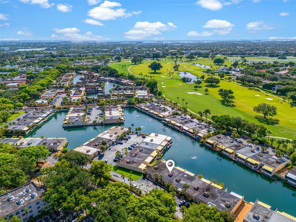 合同活跃: $3,000 (3 贝兹, 2 浴室, 1460 平方英尺)