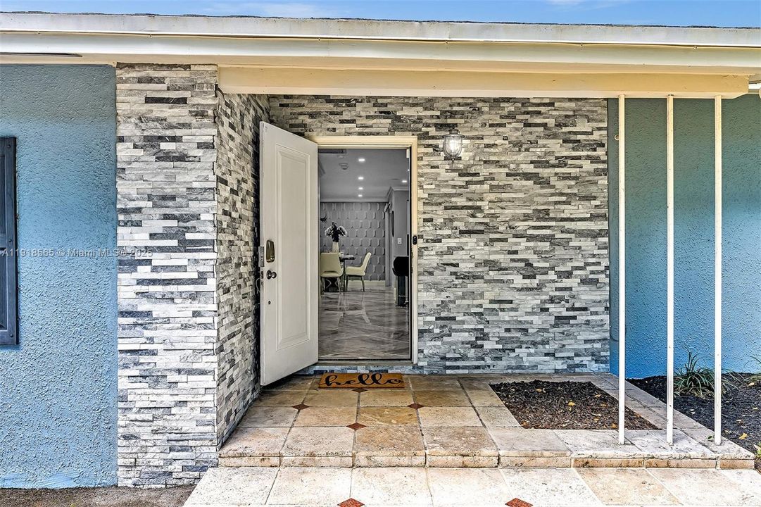 For Rent: $6,500 (5 beds, 3 baths, 2390 Square Feet)