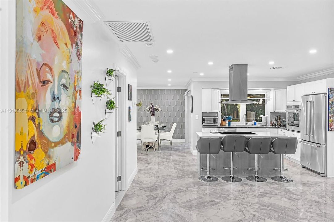 For Rent: $6,500 (5 beds, 3 baths, 2390 Square Feet)