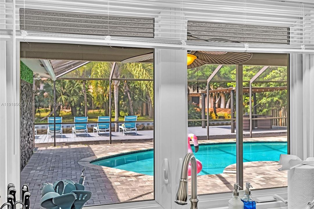 For Rent: $6,500 (5 beds, 3 baths, 2390 Square Feet)