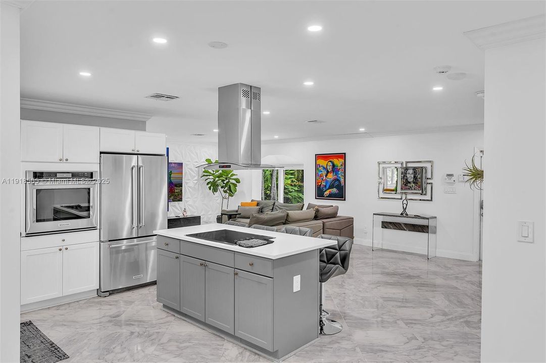 For Rent: $6,500 (5 beds, 3 baths, 2390 Square Feet)