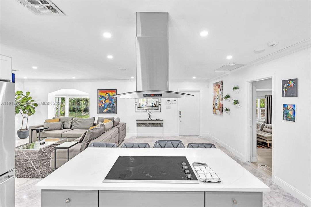 For Rent: $6,500 (5 beds, 3 baths, 2390 Square Feet)