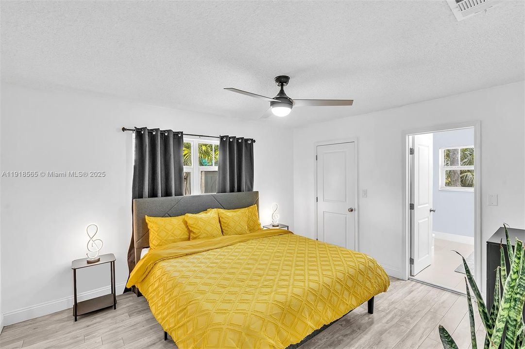 For Rent: $6,500 (5 beds, 3 baths, 2390 Square Feet)