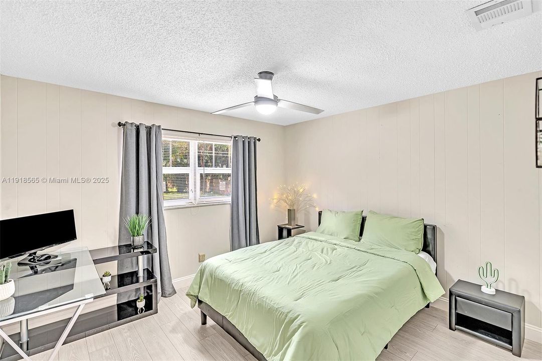 For Rent: $6,500 (5 beds, 3 baths, 2390 Square Feet)