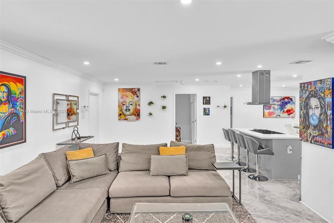 For Rent: $6,500 (5 beds, 3 baths, 2390 Square Feet)