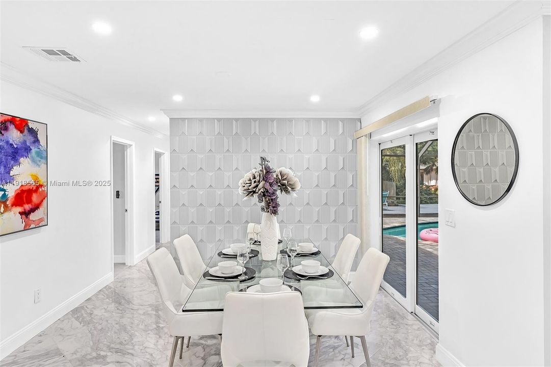 For Rent: $6,500 (5 beds, 3 baths, 2390 Square Feet)