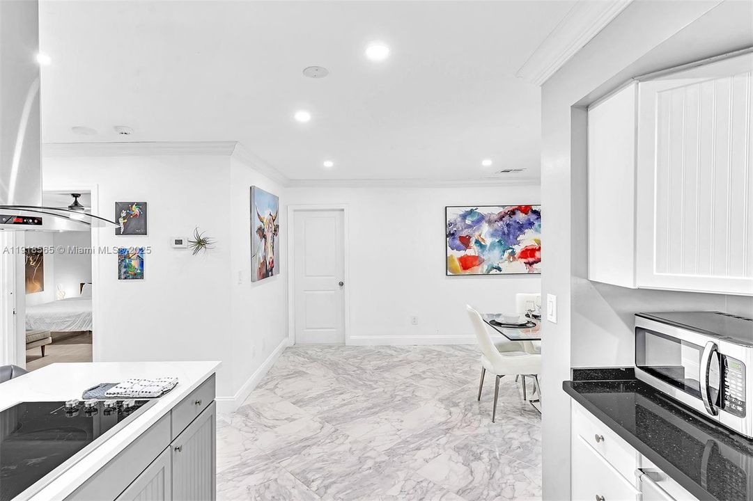 For Rent: $6,500 (5 beds, 3 baths, 2390 Square Feet)