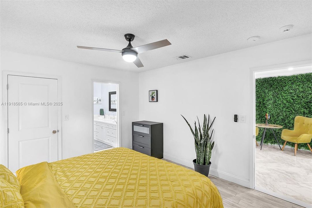 For Rent: $6,500 (5 beds, 3 baths, 2390 Square Feet)