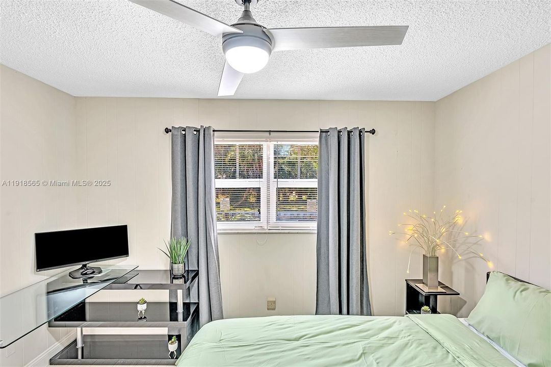 For Rent: $6,500 (5 beds, 3 baths, 2390 Square Feet)