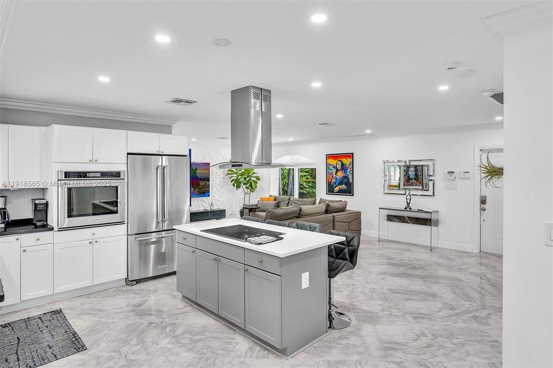 For Rent: $6,500 (5 beds, 3 baths, 2390 Square Feet)