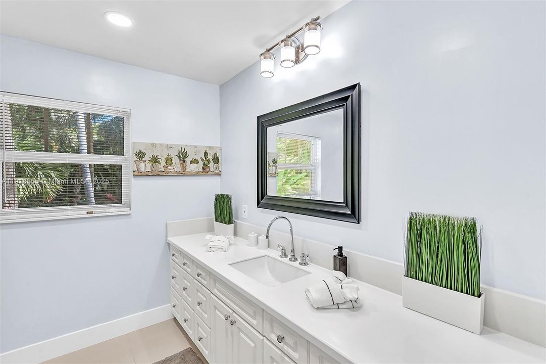 For Rent: $6,500 (5 beds, 3 baths, 2390 Square Feet)