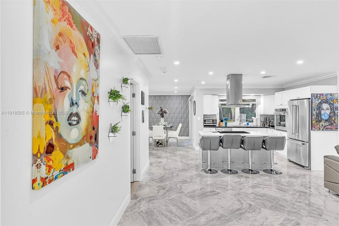 For Rent: $6,500 (5 beds, 3 baths, 2390 Square Feet)