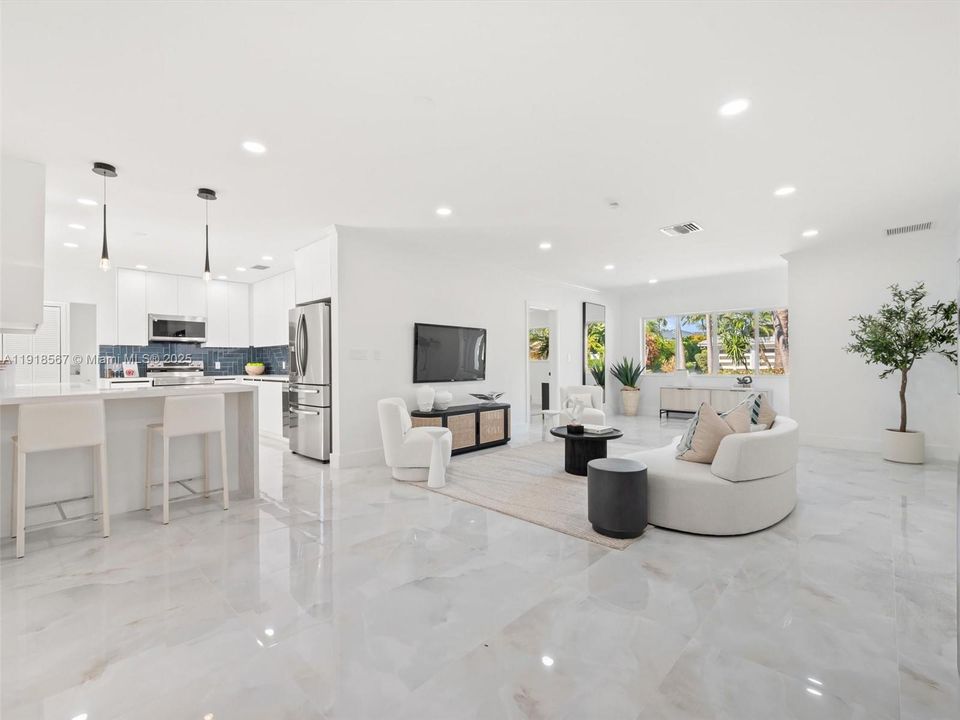 待售: $1,599,000 (4 贝兹, 3 浴室, 2135 平方英尺)