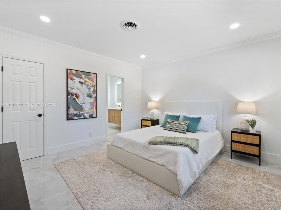 待售: $1,599,000 (4 贝兹, 3 浴室, 2135 平方英尺)