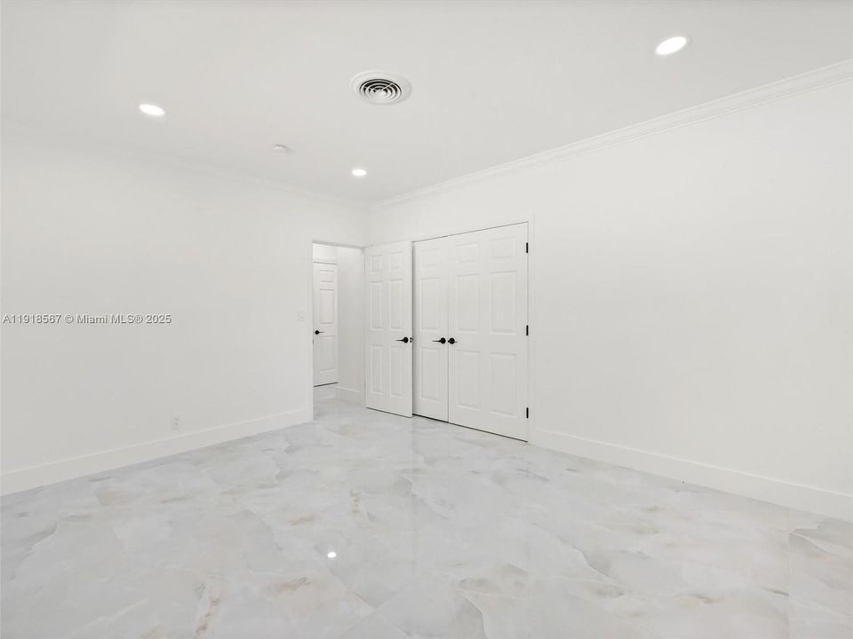 待售: $1,599,000 (4 贝兹, 3 浴室, 2135 平方英尺)