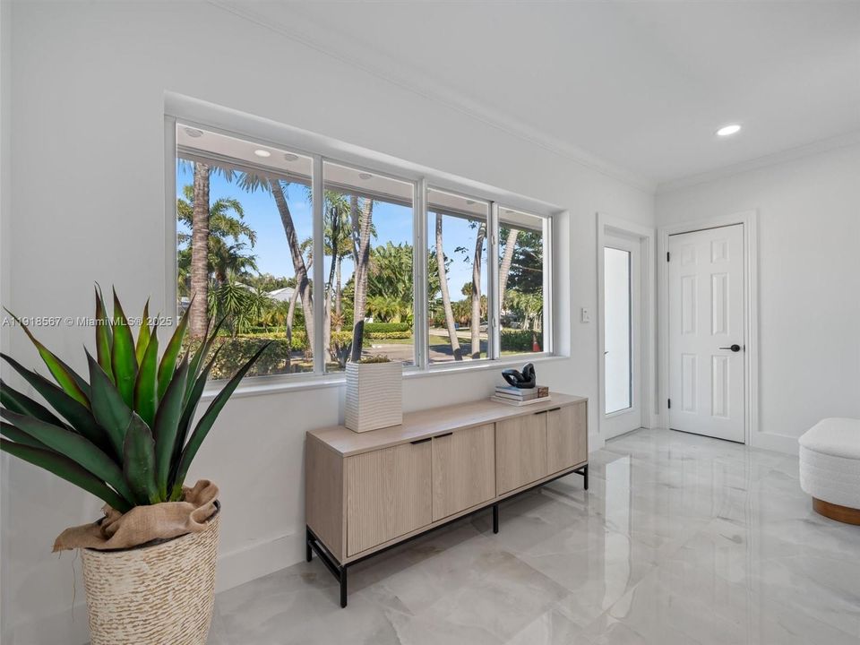 待售: $1,599,000 (4 贝兹, 3 浴室, 2135 平方英尺)