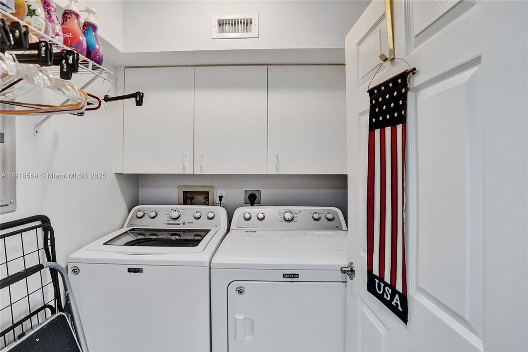 For Sale: $294,800 (2 beds, 2 baths, 1500 Square Feet)