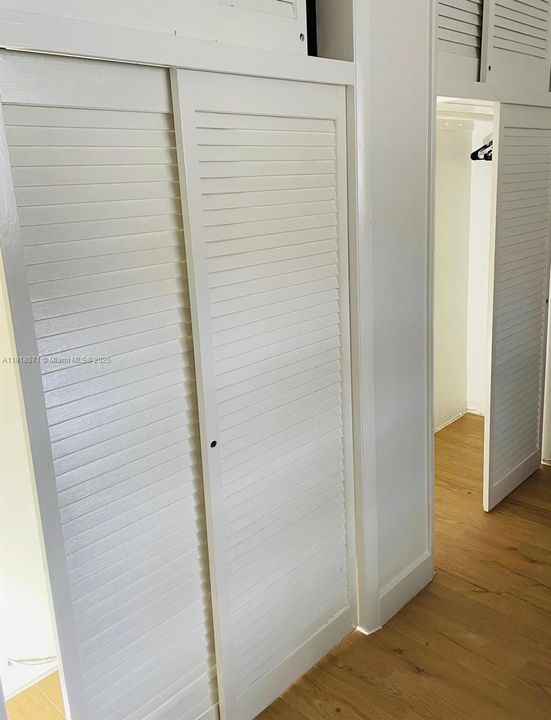 For Sale: $69,000 (1 beds, 1 baths, 688 Square Feet)