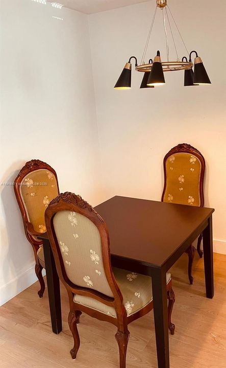 For Sale: $69,000 (1 beds, 1 baths, 688 Square Feet)