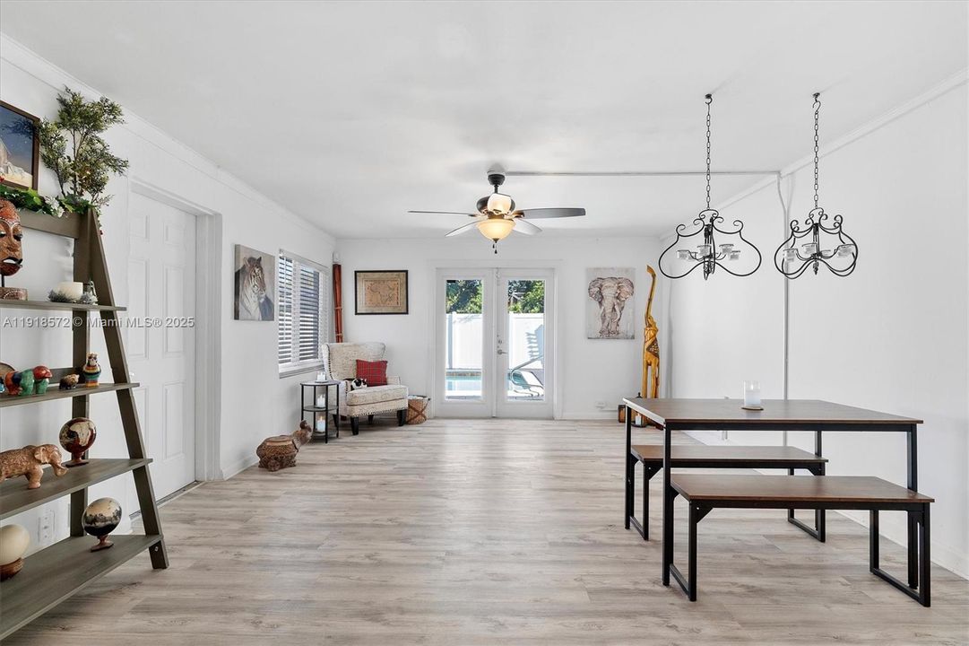 For Sale: $499,900 (3 beds, 2 baths, 1513 Square Feet)