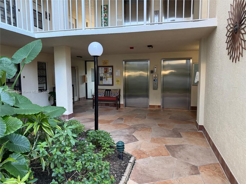 For Rent: $2,950 (2 beds, 2 baths, 1230 Square Feet)