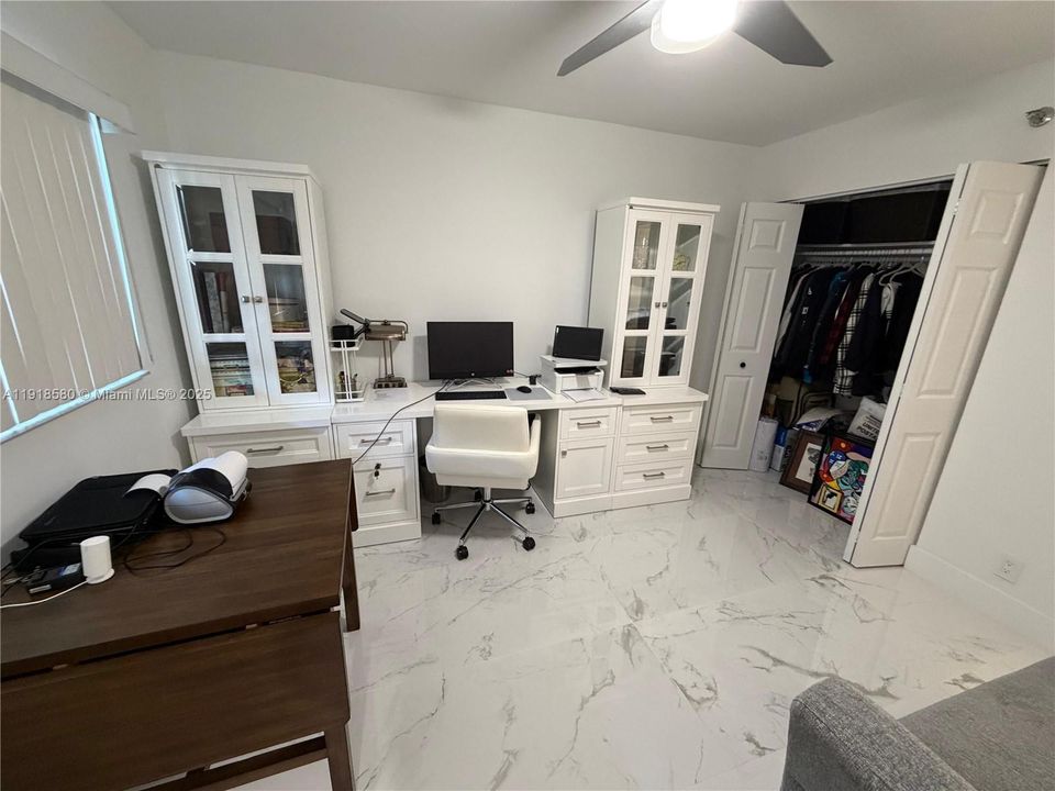 For Rent: $2,950 (2 beds, 2 baths, 1230 Square Feet)