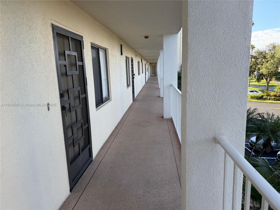 For Rent: $2,950 (2 beds, 2 baths, 1230 Square Feet)