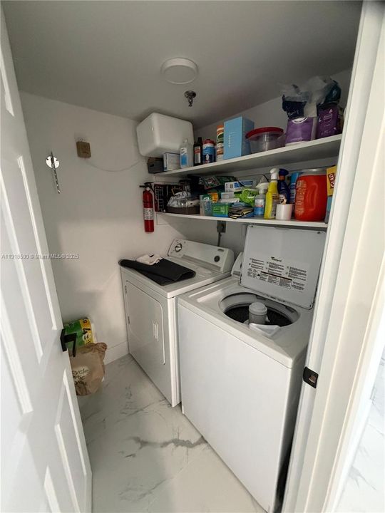 For Rent: $2,950 (2 beds, 2 baths, 1230 Square Feet)