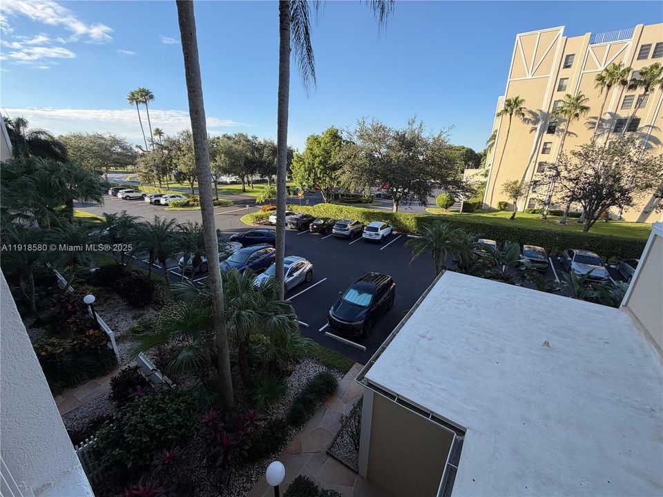 For Rent: $2,950 (2 beds, 2 baths, 1230 Square Feet)