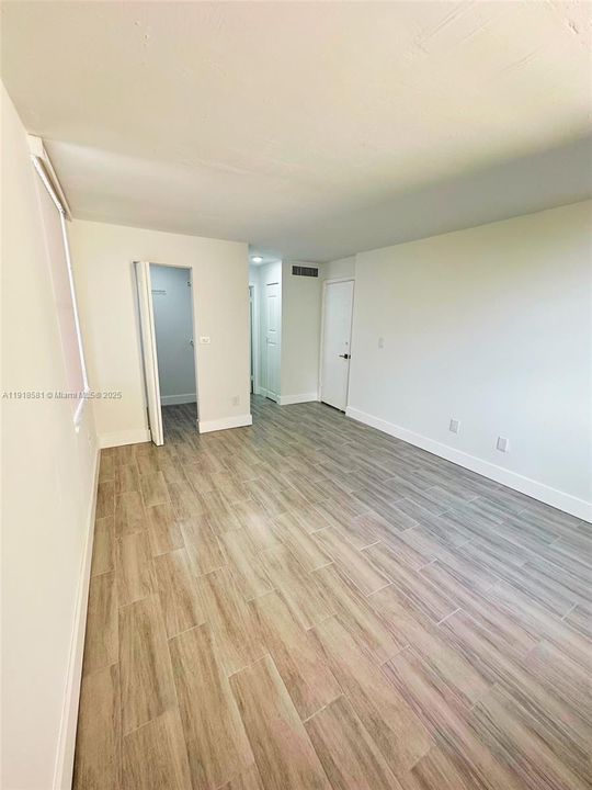 For Rent: $1,900 (1 beds, 1 baths, 614 Square Feet)