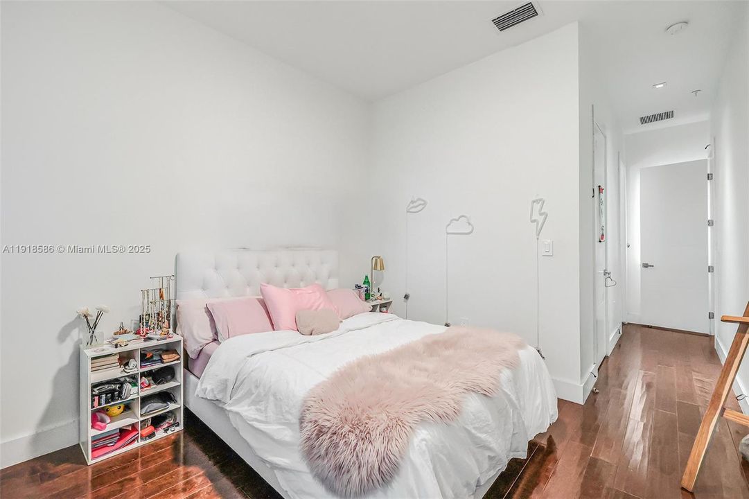 待售: $3,299,000 (3 贝兹, 3 浴室, 3304 平方英尺)