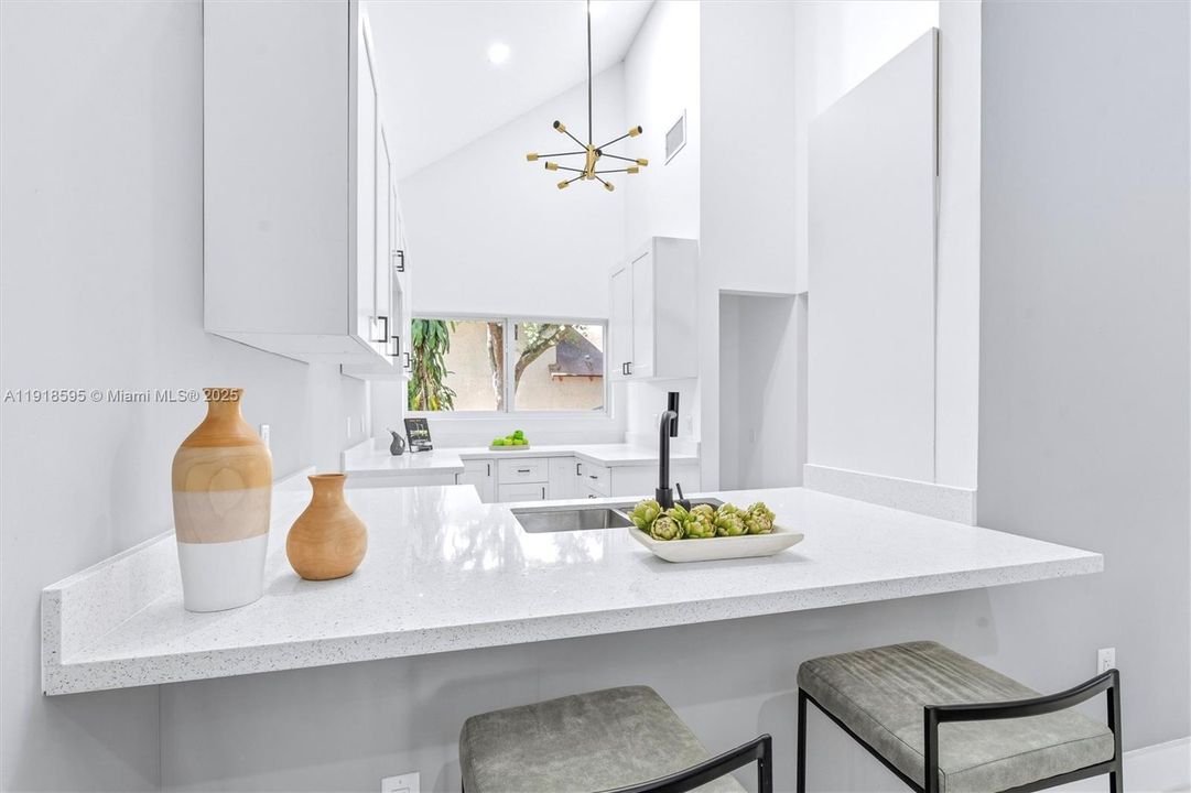 For Sale: $544,000 (5 beds, 2 baths, 1873 Square Feet)