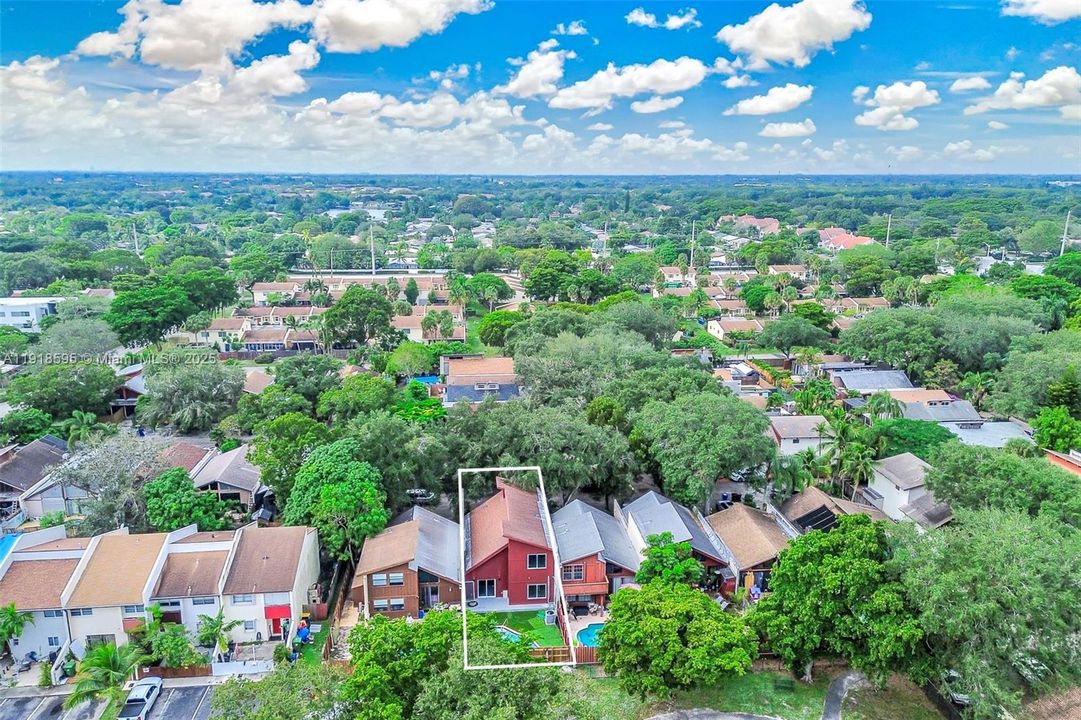 For Sale: $544,000 (5 beds, 2 baths, 1873 Square Feet)