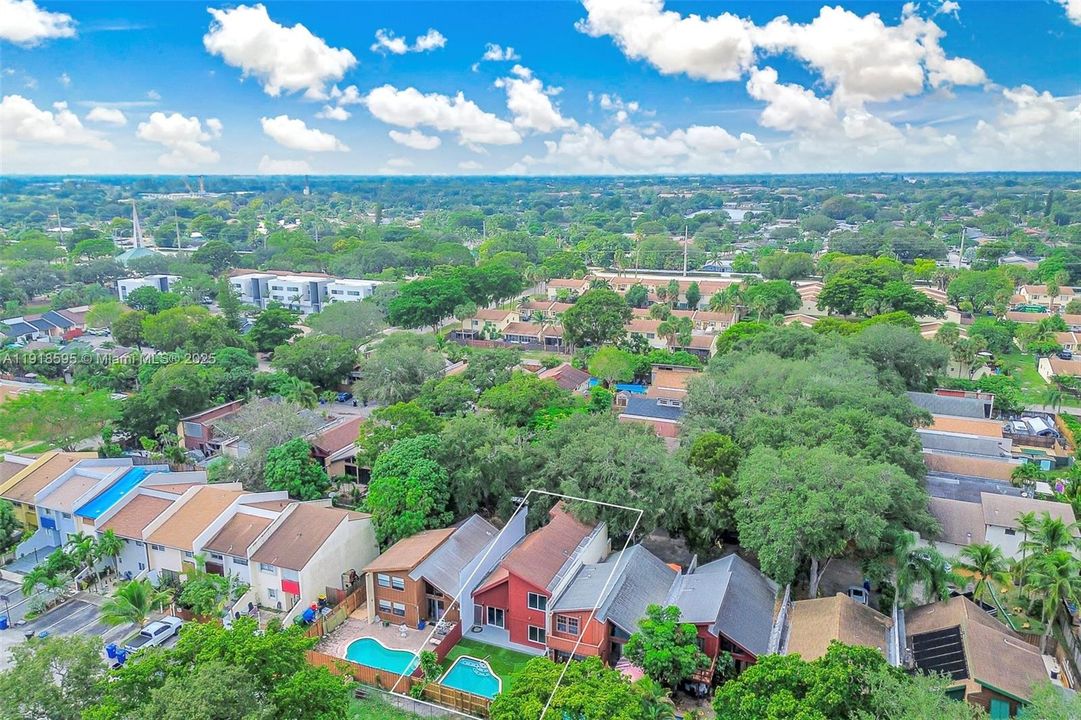 For Sale: $544,000 (5 beds, 2 baths, 1873 Square Feet)